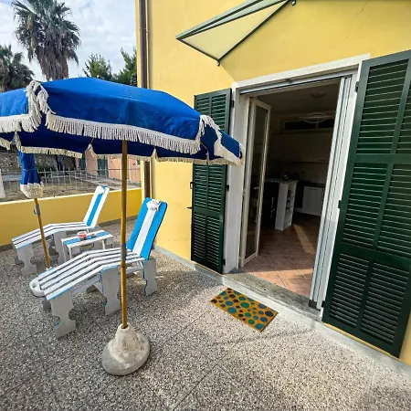 La Apartment *